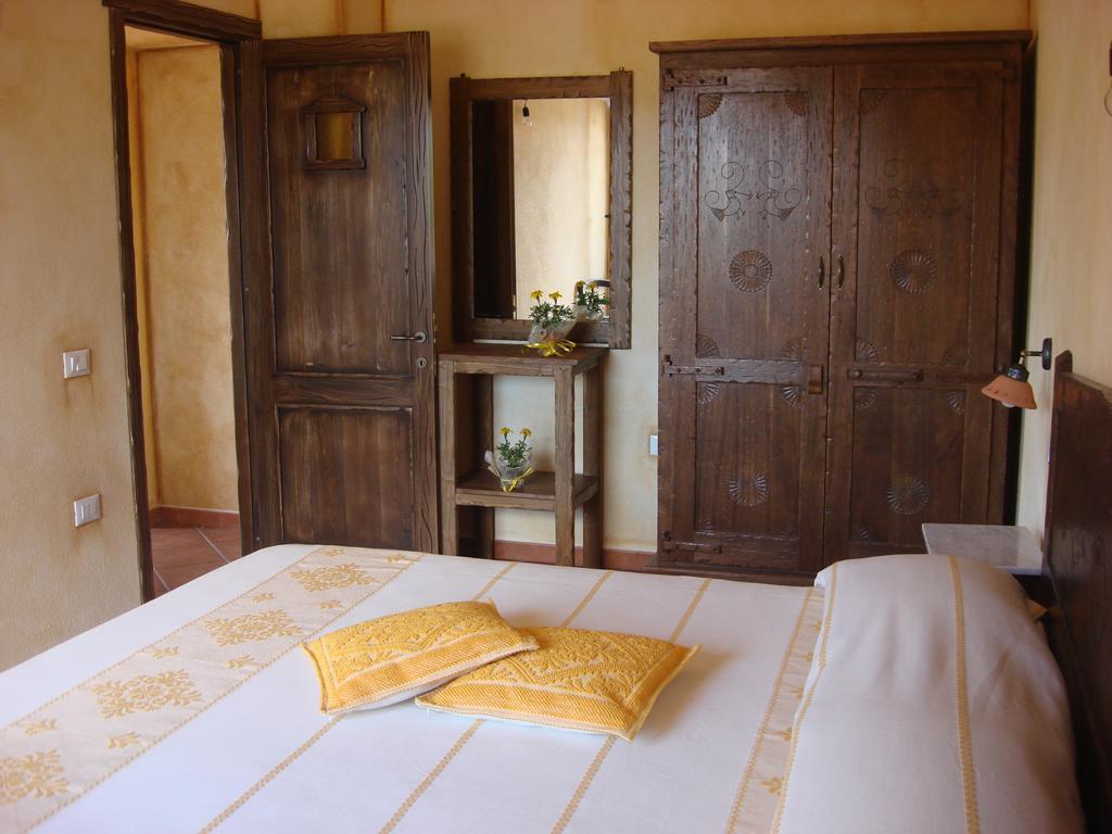Grazia Deledda Bed & Breakfast Galtelli Ngoại thất bức ảnh